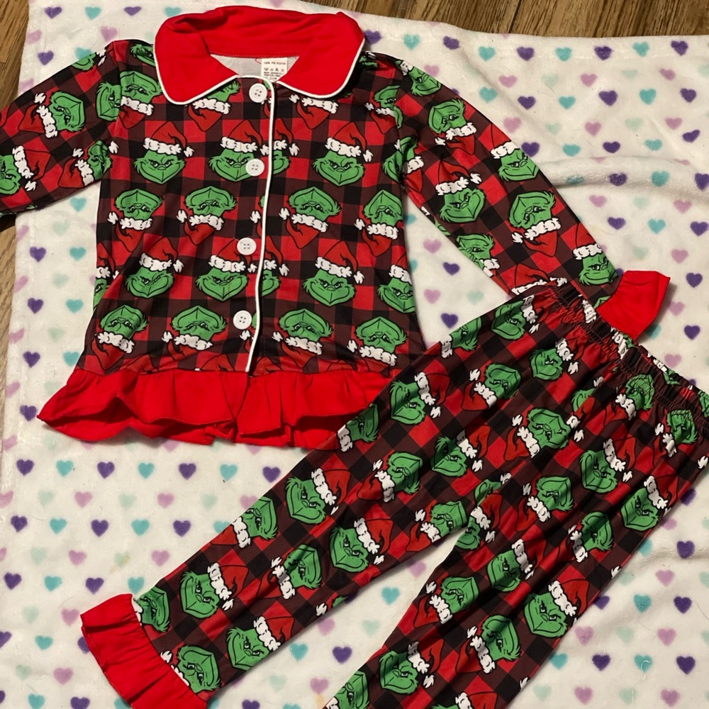 New from my boutique. Grinch PJS.